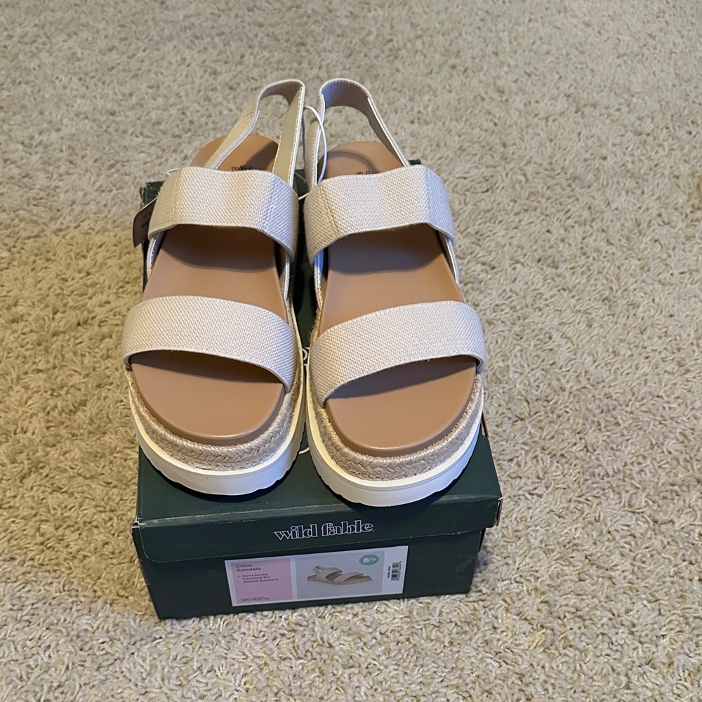 Wild Fable Women's Beige Strap Sandals